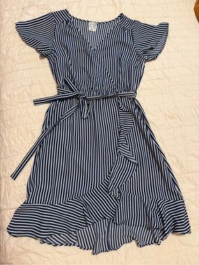 Naïf Women Flattering Striped V-Neck Wrap Dress in Navy and White Size S